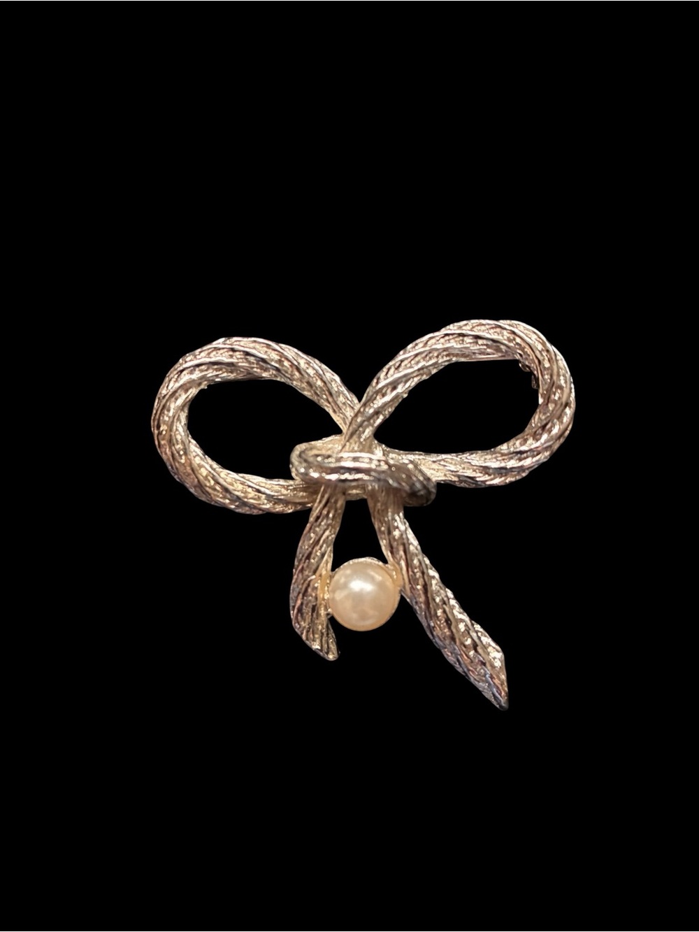 Vintage Signed AAi Faux Pearl Twisted Rope Bow Gold Tone Brooch Pin Textured 2"